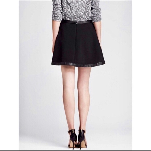 Banana Republic Black Leather Trim Mini Skirt - Picture 2 of 9